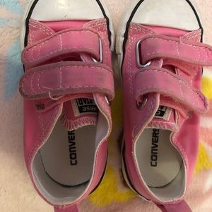 Toddler Girl Pink Converse Size 7 PLAY condition